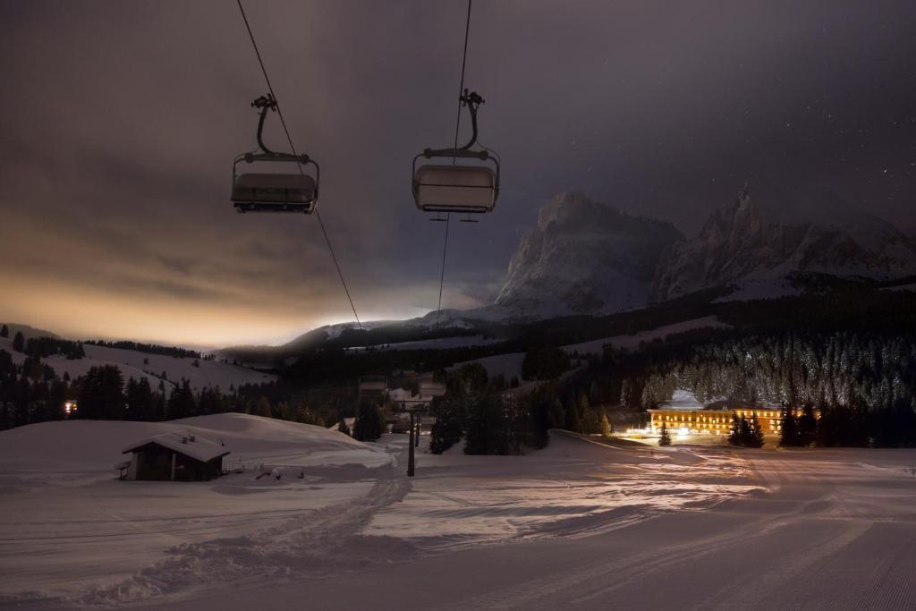 Sporthotel Floralpina Alpe Di Siusi Esterno foto